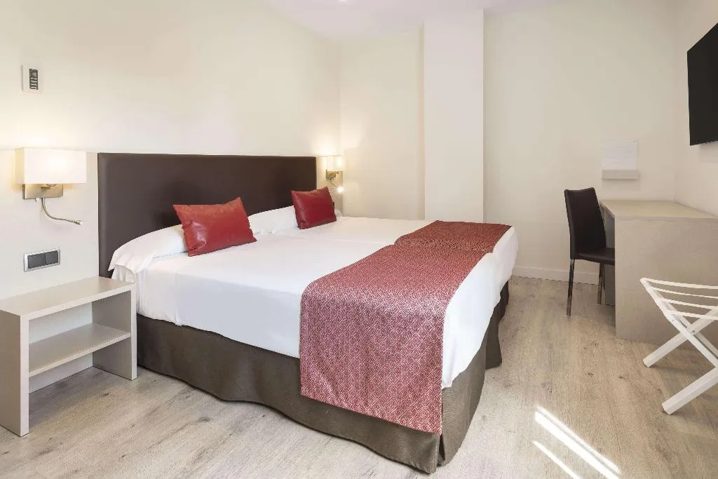Room, Catalonia Hispalis, Seville