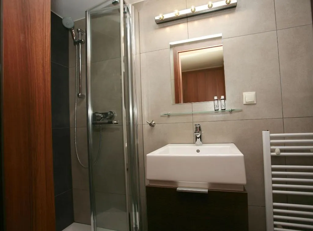 Room, Dom Turysty - Pokoje Goscinne, Krakow