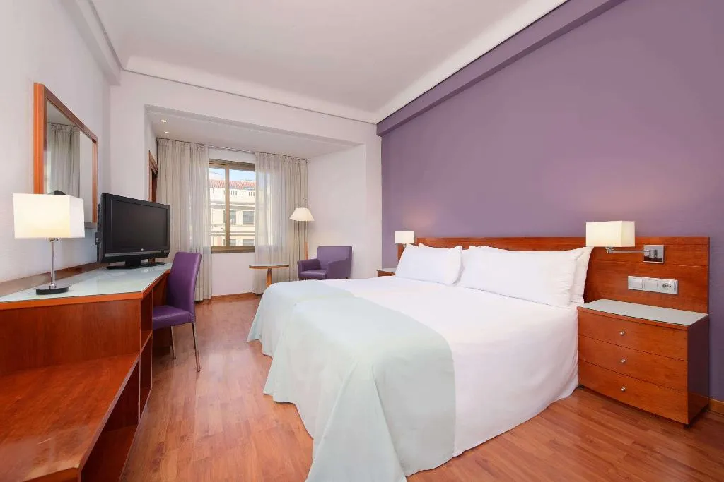 Double or Twin STANDARD Room, Hotel Madrid Centro Affiliated by Meliá, Madrid