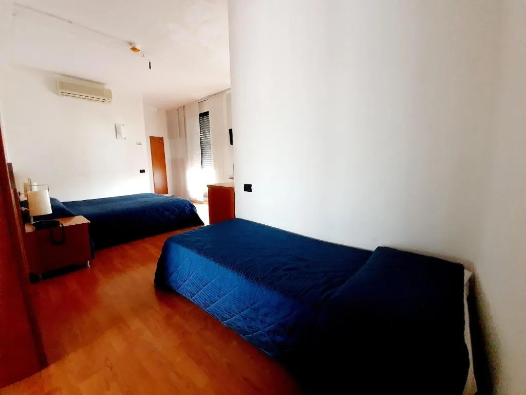 Room, Hotel Selide, Milan