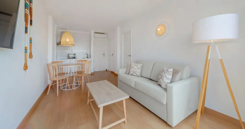 APARTMENT CAPACITY 4 ONE BEDROOM Room, Club Simo, Majorca