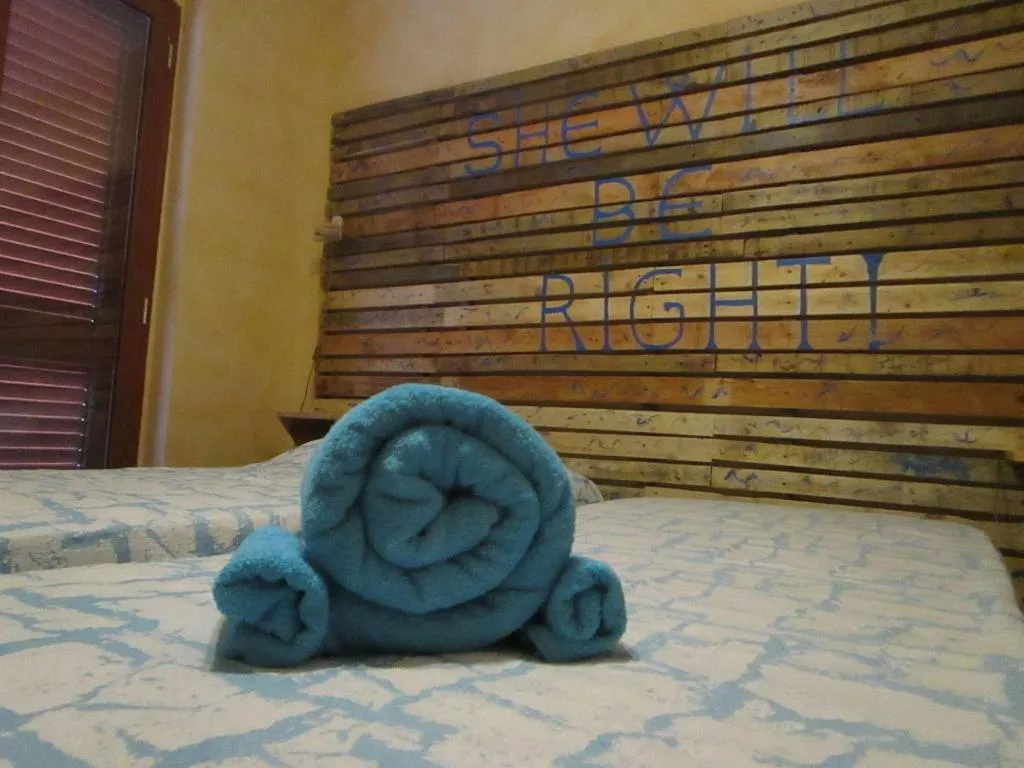 Room, B&B Felicidad Siempre, Catania