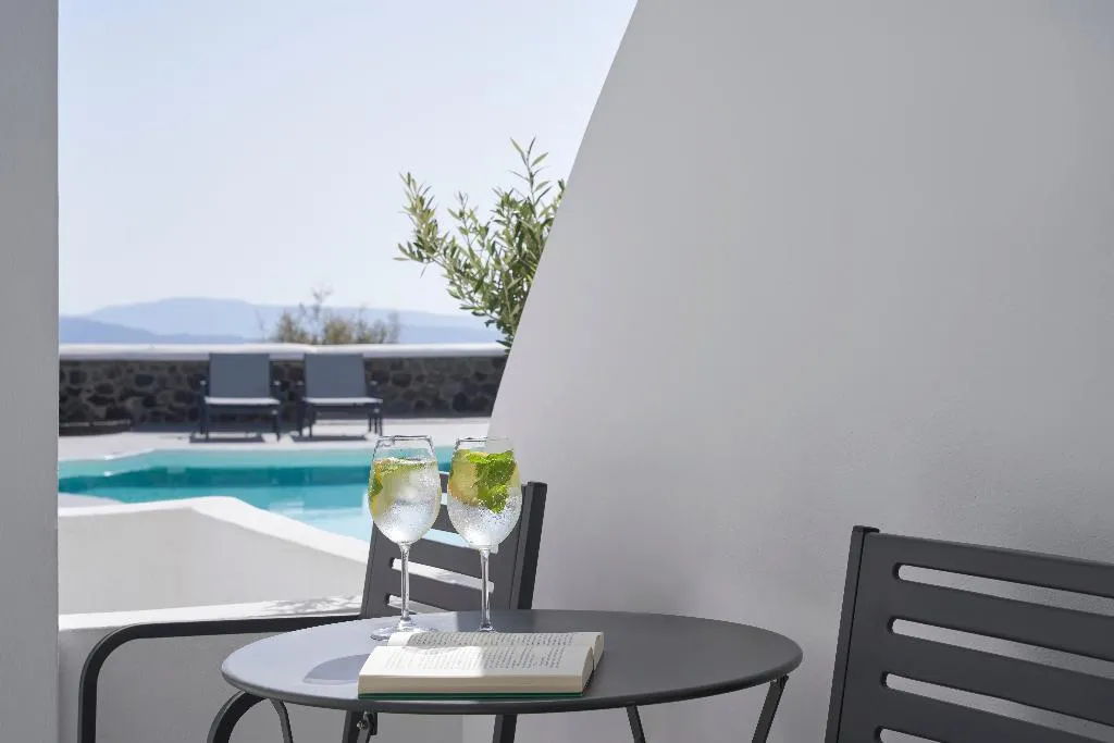 DOUBLE SUPERIOR Room, Mr. & Mrs. White Oia - Santorini, Santorini