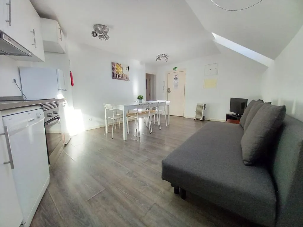 FAMILY ROOM THREE BEDROOMS Room, City Stays Cais do Sodré Apartments - Adults Only, Lisbon