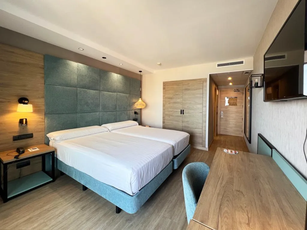 DOUBLE SUPERIOR WITH VIEWS Room, Sercotel Maya Alicante, Costa Blanca