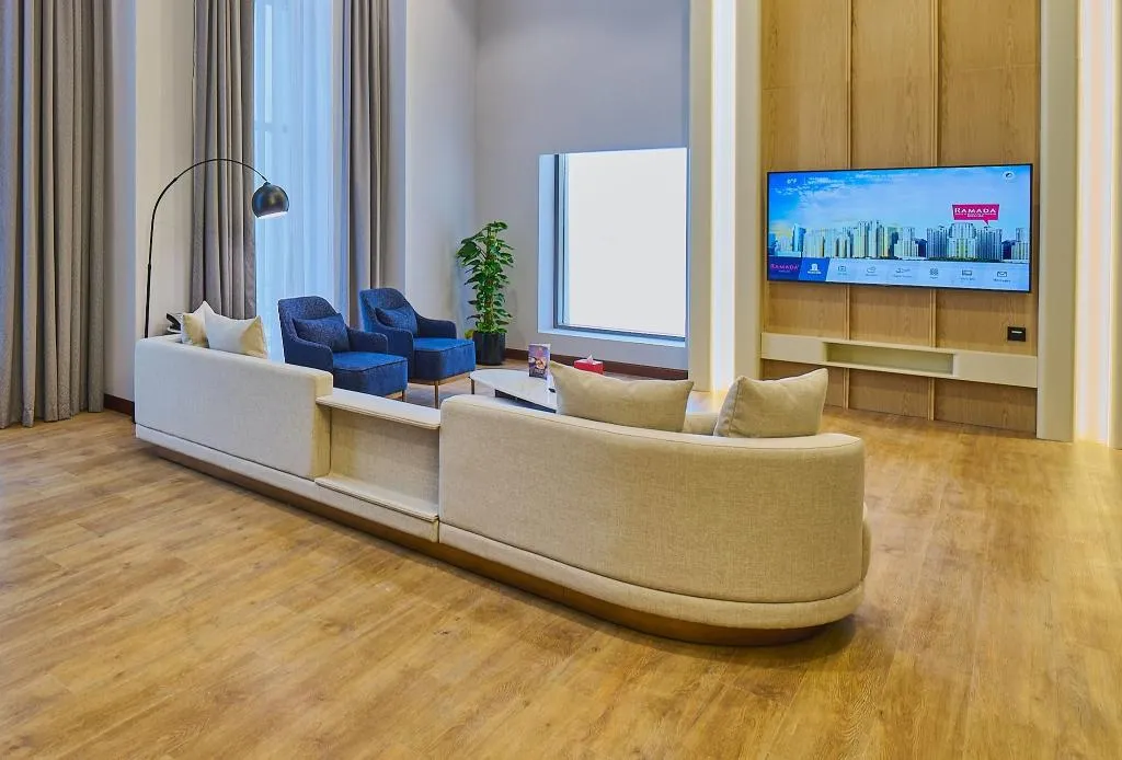 SUITE PENTHOUSE Room, Ramada Hotel & Suites by Wyndham JBR, Dubai