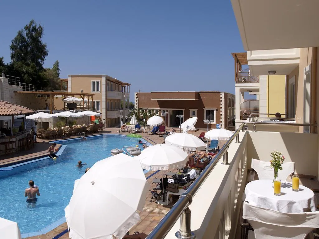 STUDIO CAPACITY 2 Room, Porto Kalamaki, Crete