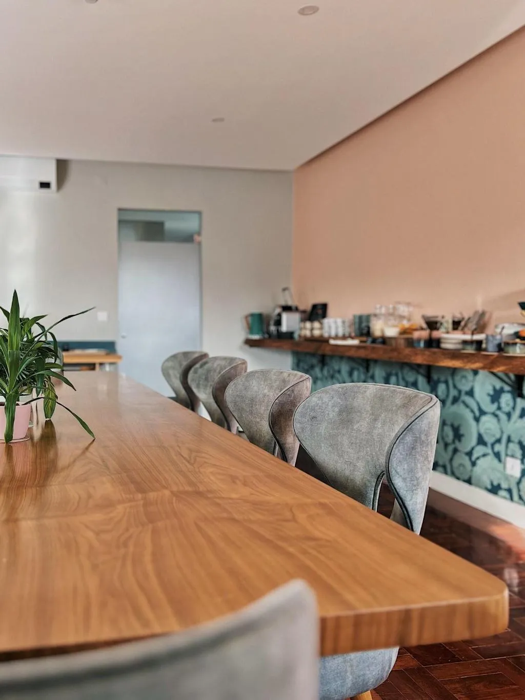 Restaurant, Luna House, Lisbon
