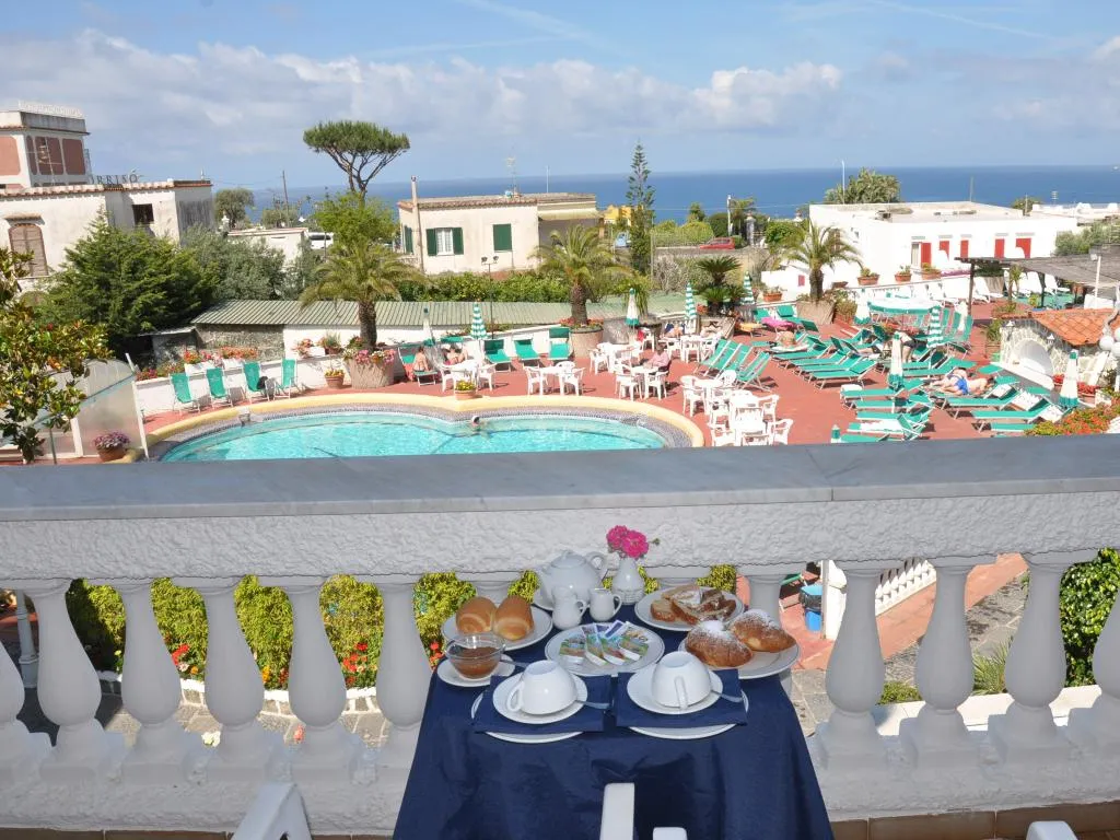TRIPLE SEA VIEW Room, Galidon Wellness Park & SPA, Naples