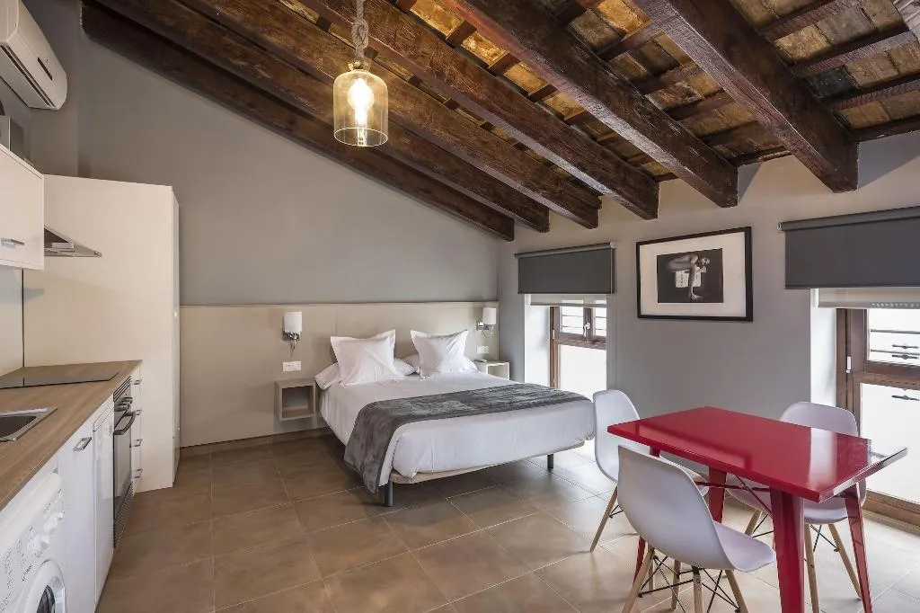 Room, Catalina Suites San Nicolas 3*, Valencia