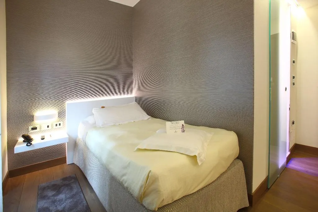 SINGLE SUPERIOR Room, Hotel Berna, Milan
