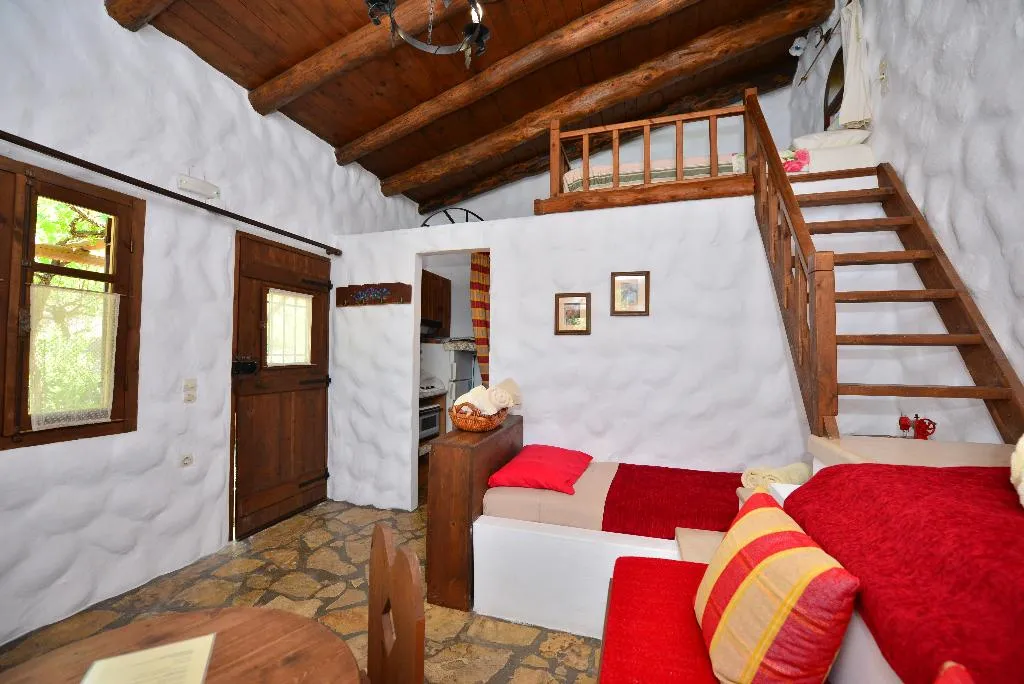 APARTMENT STANDARD Room, Viglatoras Traditionals Apartments, Crete