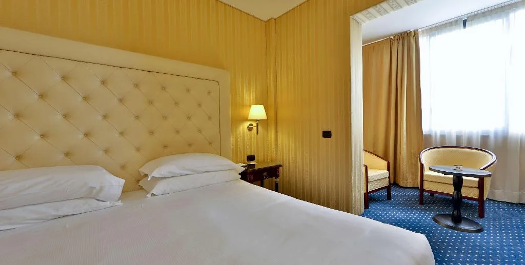 Room, Best Western Cavalieri della Corona, Milan