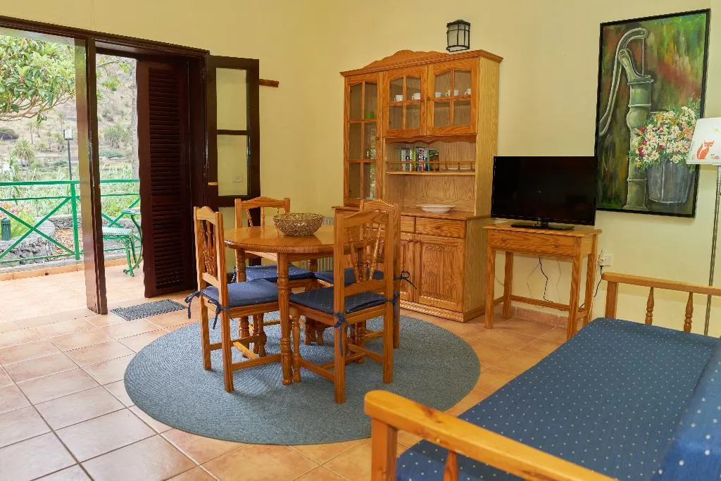 APARTMENT CAPACITY 5 TWO BEDROOMS Room, Finca Piñero, Tenerife