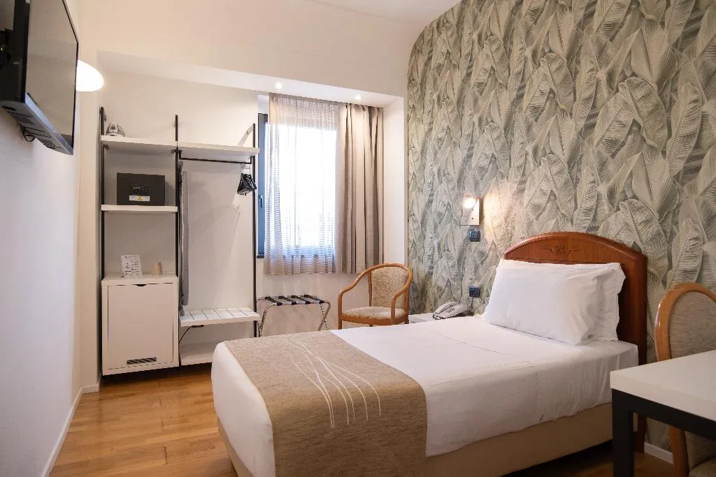 SINGLE STANDARD Room, Dei Congressi, Rome
