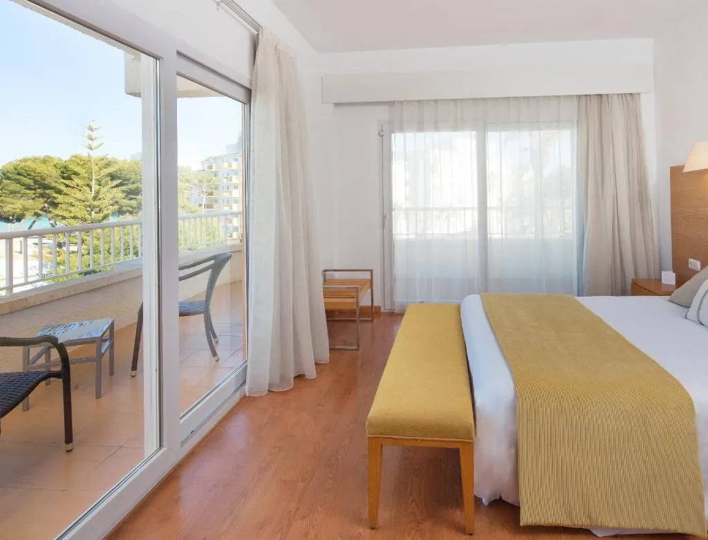 Double or Twin STANDARD Room, JS Alcudi Mar, Majorca