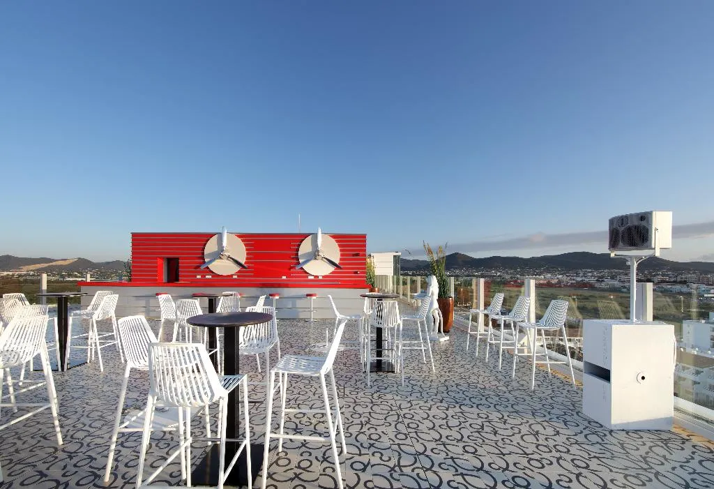 Terrace, Ushuaia Ibiza Beach Hotel – Adults Only, Ibiza
