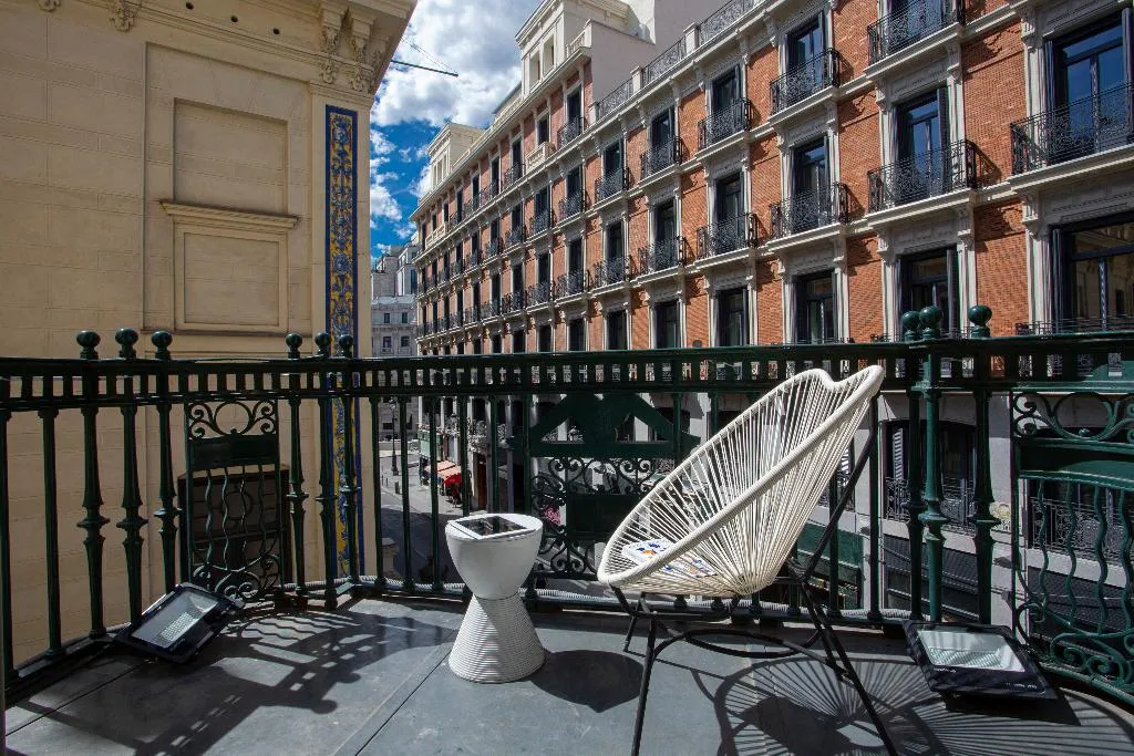 DOUBLE WITH TERRACE Room, Casual del Teatro Madrid, Madrid