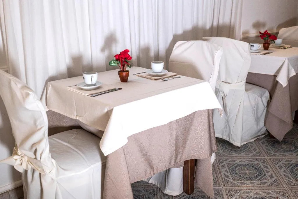 Restaurant, Hotel La Pergola, Naples