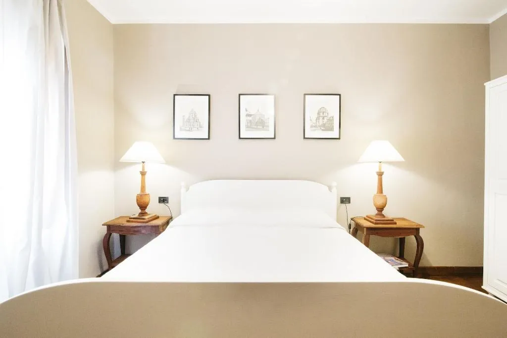 Room, Residenza Ognissanti, Florence