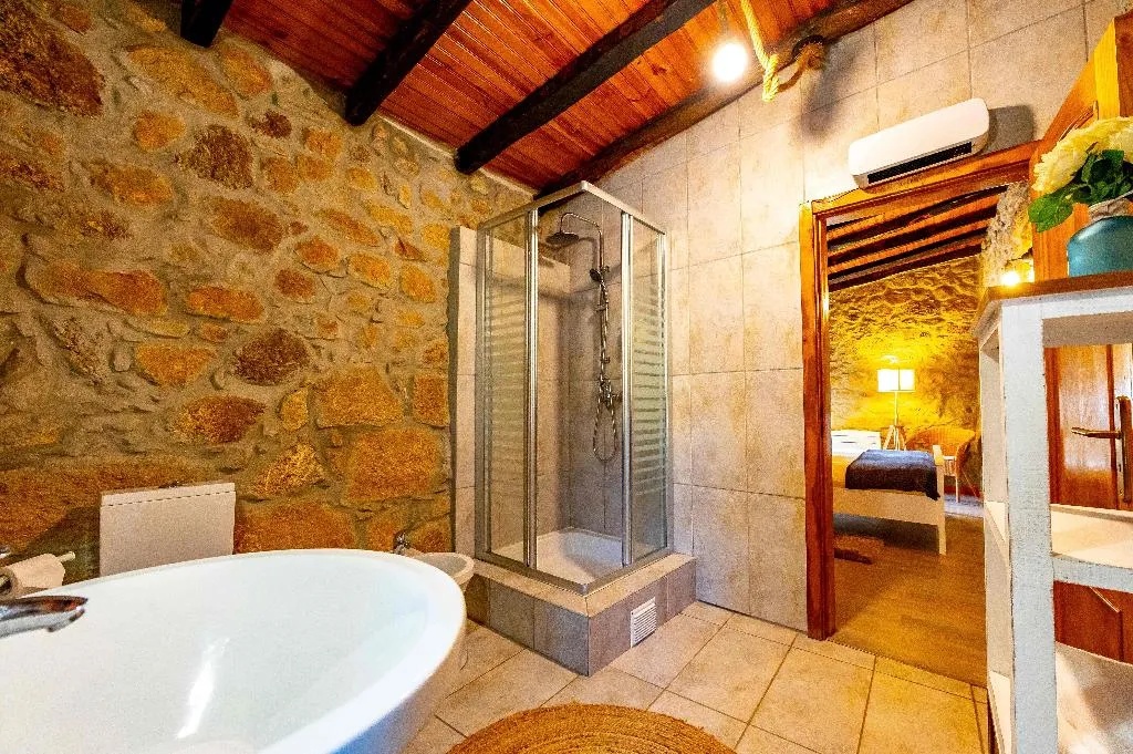 LODGE LAKE VIEW Room, Quinta Do Quinto, Porto