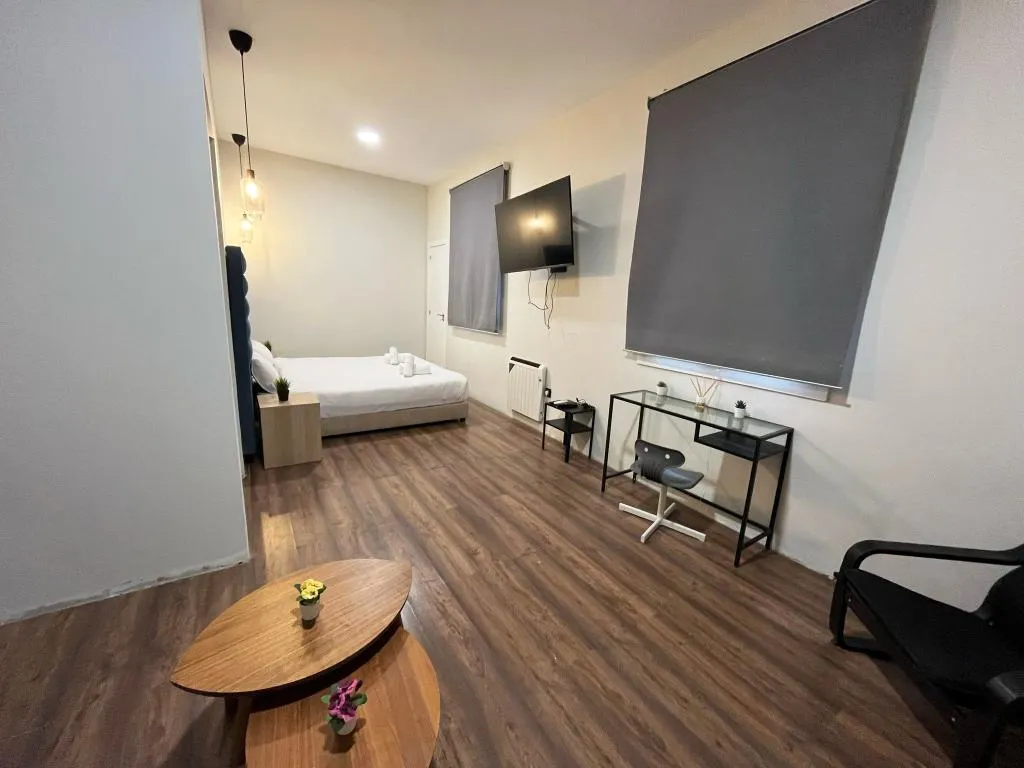 QUADRUPLE STANDARD Room, Montera Center Madrid, Madrid