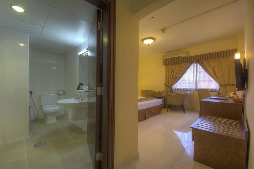 Double or Twin RUN OF HOUSE Room, Hyde Park, Dubai