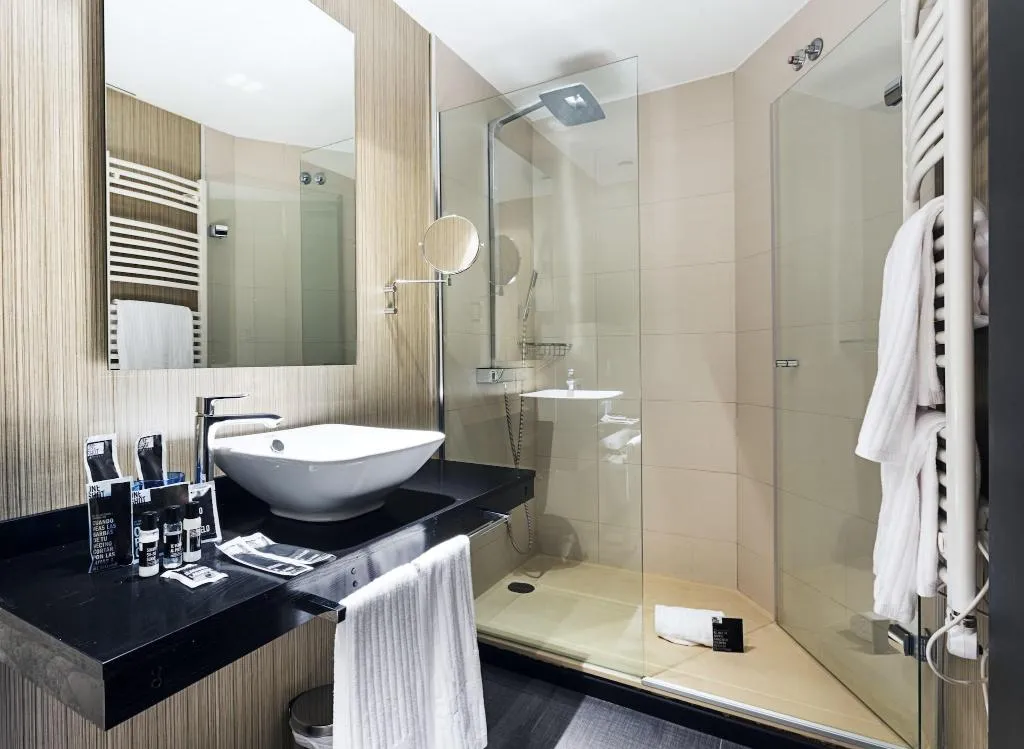 SUITE STANDARD Room, One Shot Luchana 22, Madrid