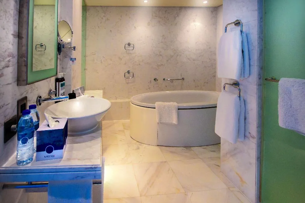 SUITE STANDARD Room, Media One, Dubai