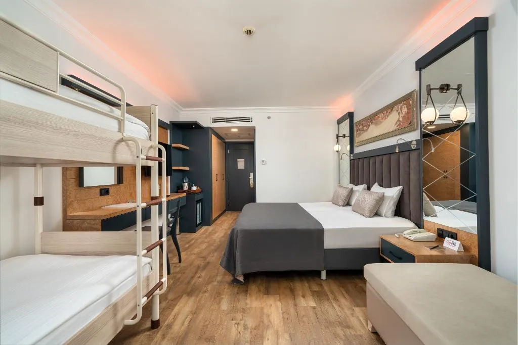 QUADRUPLE STANDARD Room, Dobedan Exclusive Hotel and Spa Ex Alva Donna, Antalya