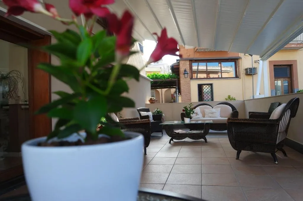Terrace, Hotel Santa Caterina, Naples