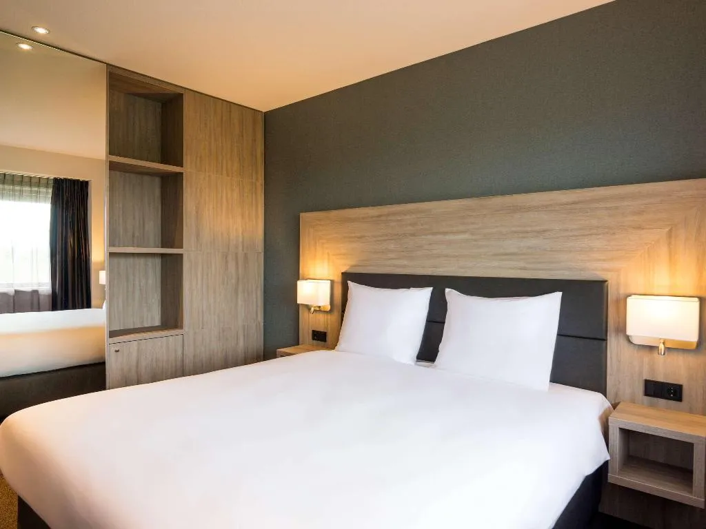 APARTMENT TWO BEDROOMS Room, Aparthotel Adagio Amsterdam City South, Amsterdam