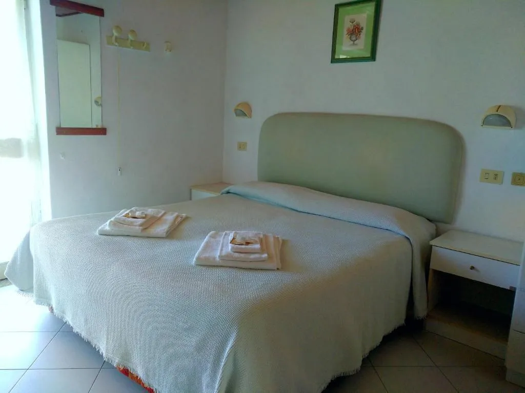 DOUBLE STANDARD Room, La Maggioressa, Naples