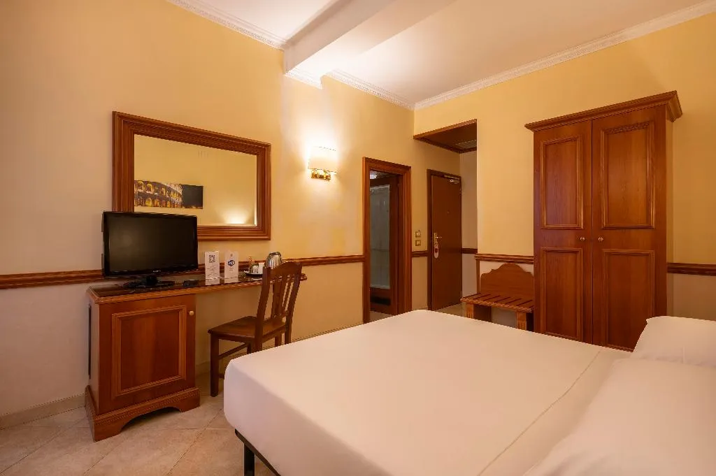 DOUBLE CLASSIC Room, Hiberia, Rome