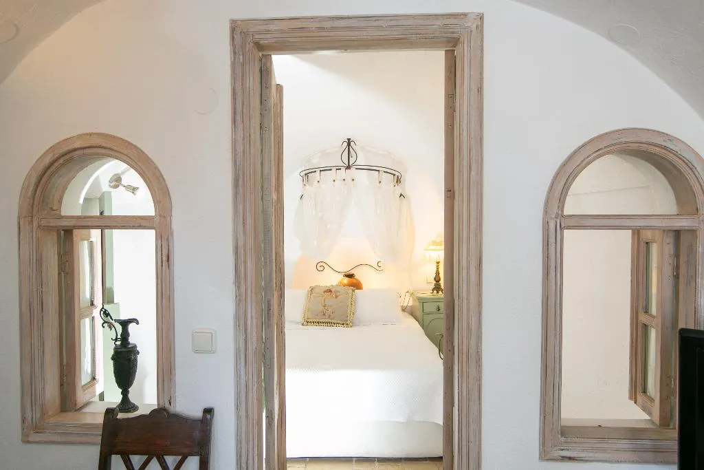 SUITE EXECUTIVE Room, Alexander's Suites, Santorini