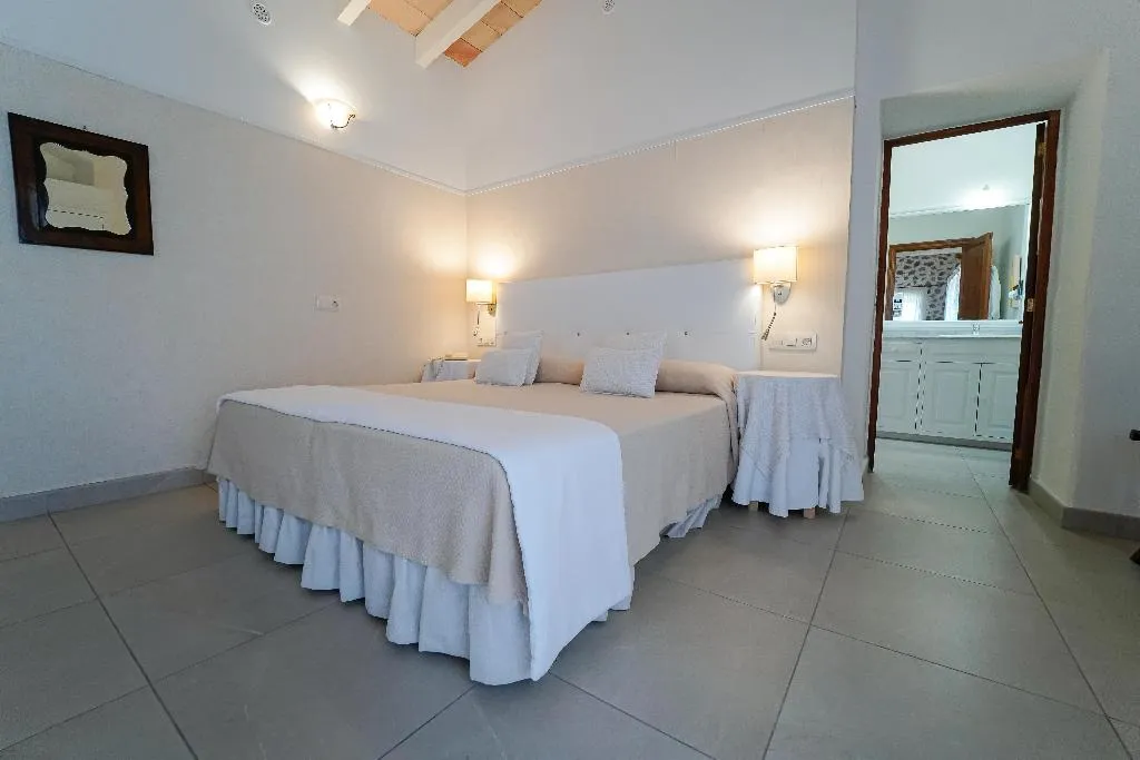 JUNIOR SUITE STANDARD Room, Hotel Rural S'Olivaret, Majorca