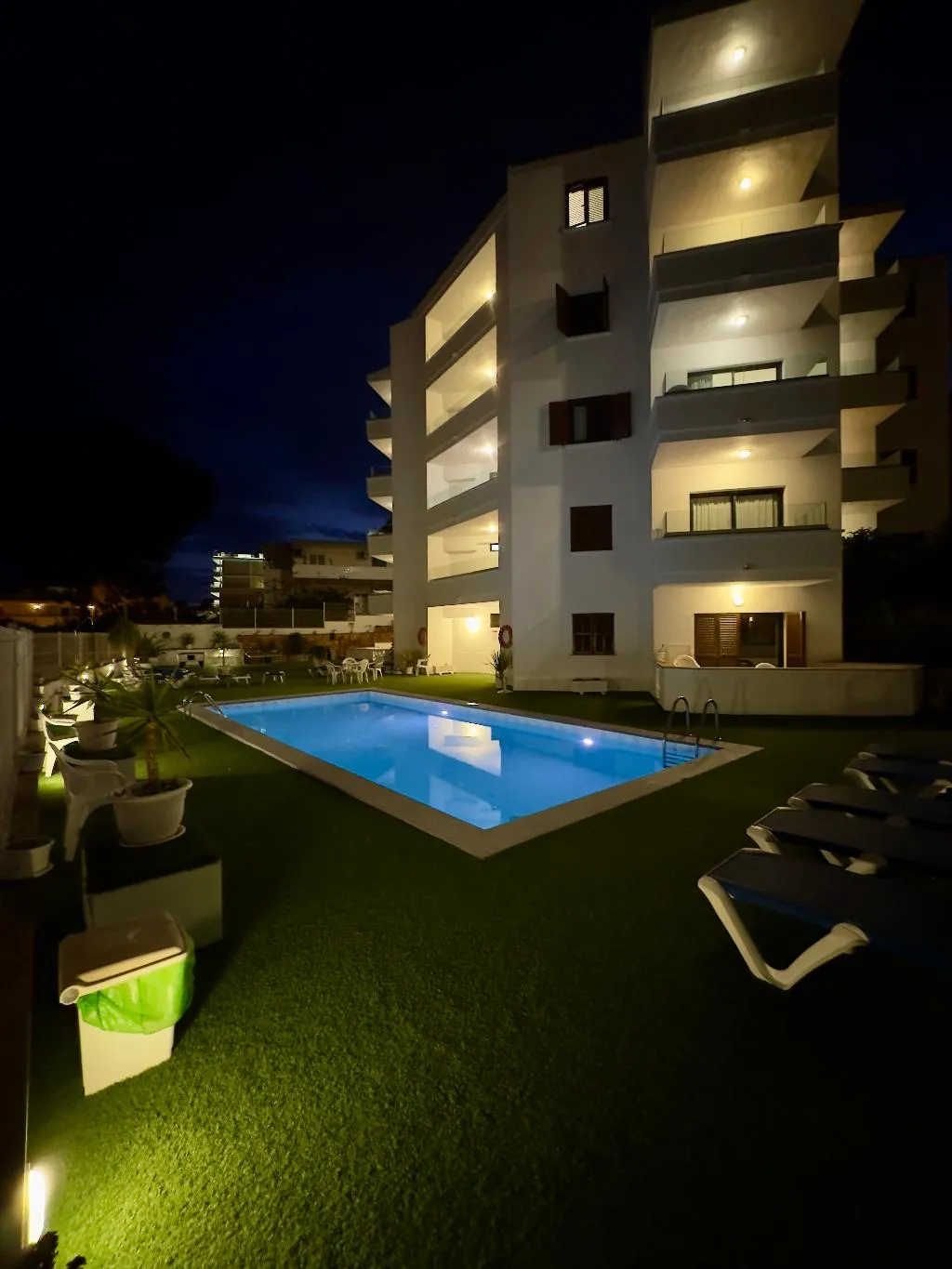Terrace, Marina Palmanova Apartamentos, Majorca