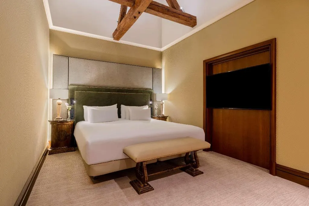 Room, NH Collection Prague Carlo IV, Prague