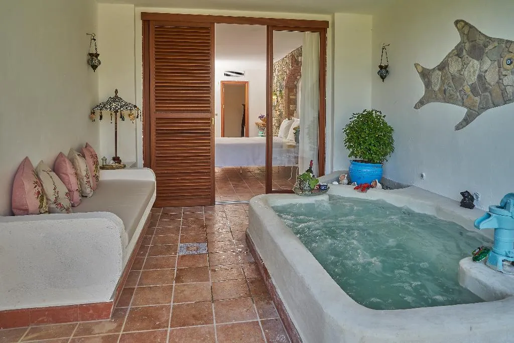 SUITE WITH JACUZZI Room, Villa Taraca Alacati, Izmir