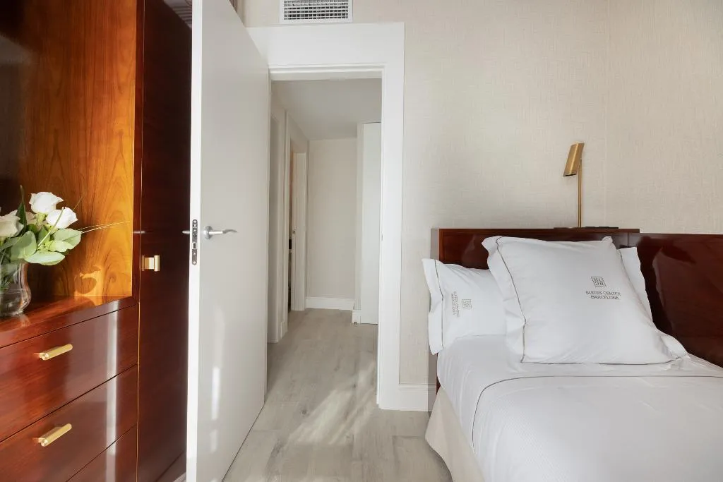 APARTMENT TWO BEDROOMS Room, Suites Center Barcelona, Barcelona