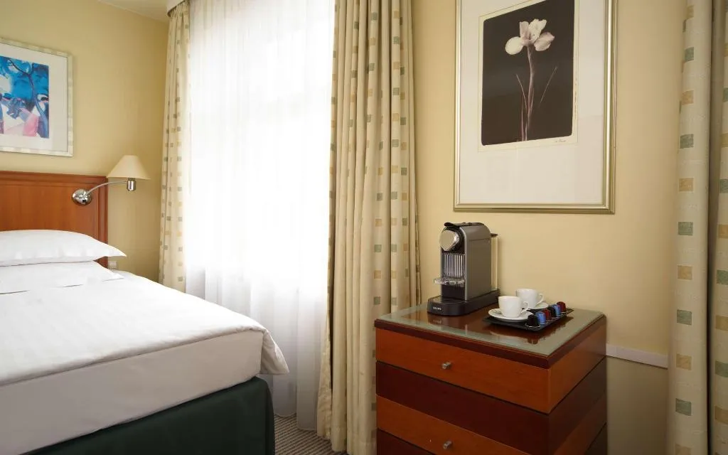 Room STANDARD Room, Radisson Blu Ridzene Hotel, Riga