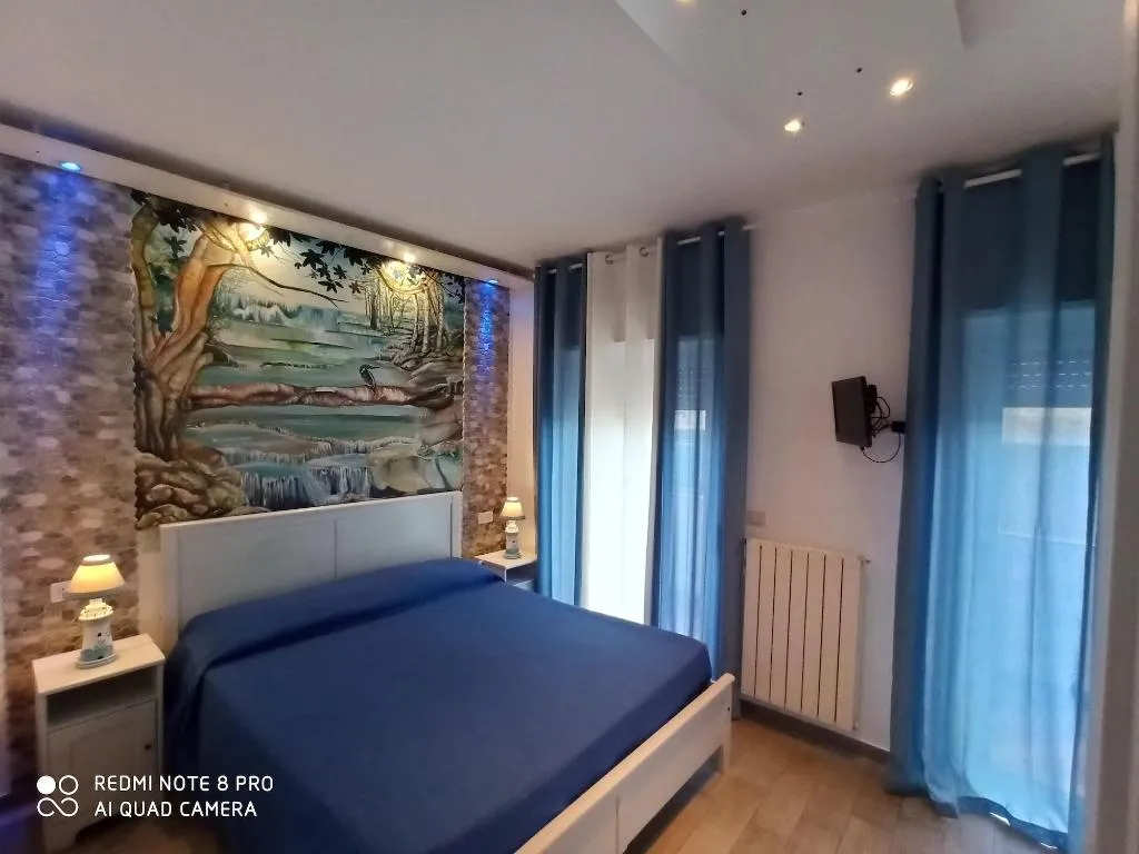 Room, Triskeles, Taormina