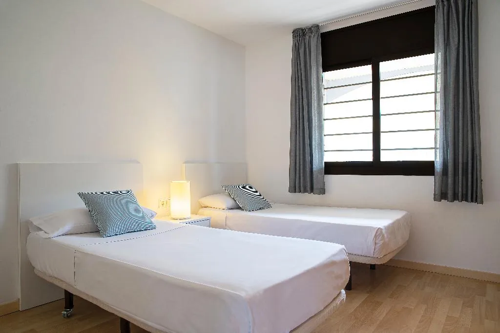 APARTMENT CAPACITY 6 TWO BEDROOMS Room, Pierre & Vacances Empuriabrava, Costa Brava