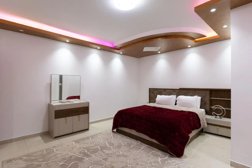 APARTMENT THREE BEDROOMS ONE BATHROOM Room, Pyramids Yard Hotel, Cairo