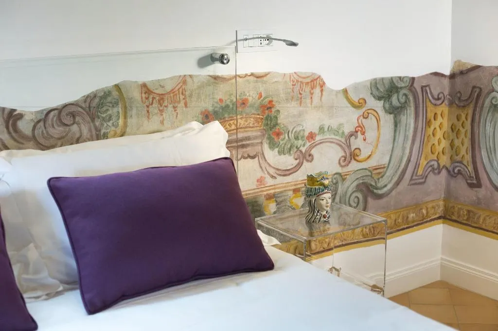 Room, Il Moro Di Positano, Naples