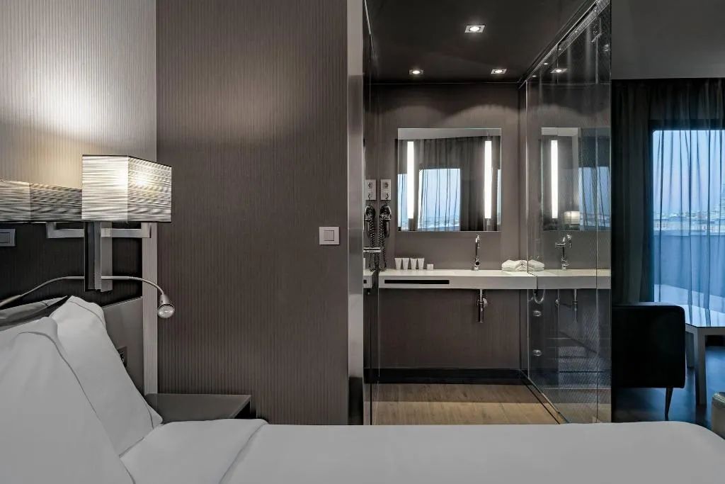 DOUBLE SUPERIOR KING BED Room, Ac Madrid Atocha, Madrid