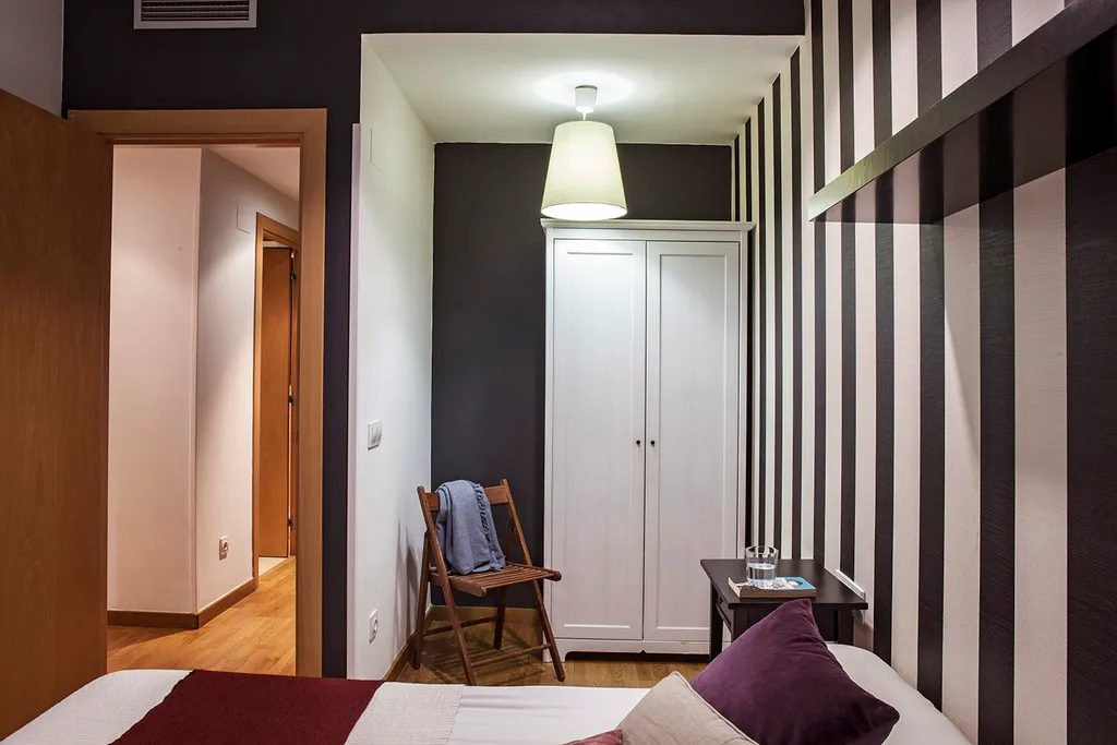 APARTMENT CAPACITY 3 Room, AinB Eixample-Entença Apartments, Barcelona