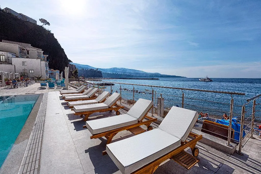 Pool, Alimuri Bay Resort, Naples