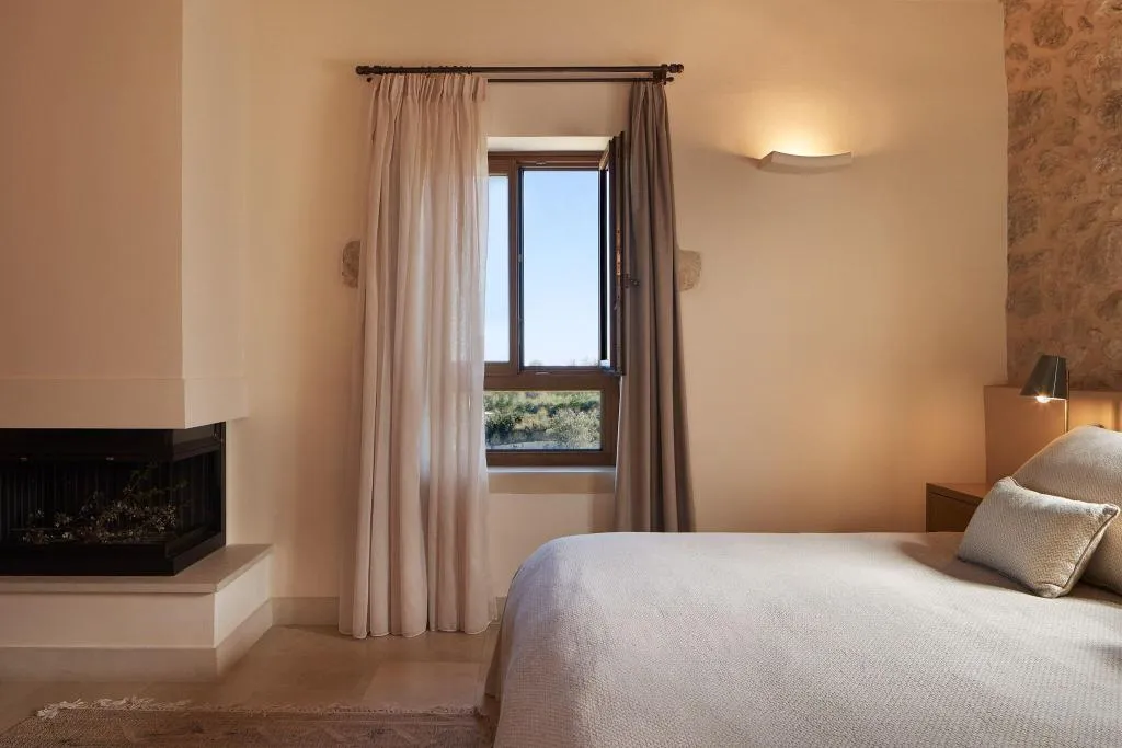 Room, Kapsaliana Village Hotel, Crete