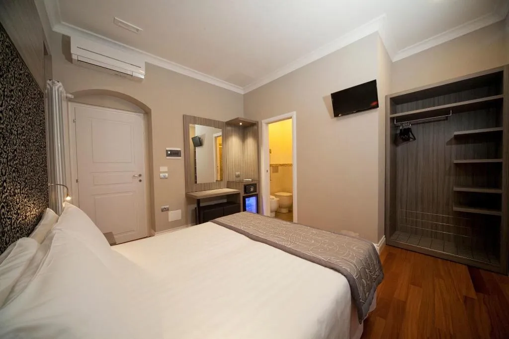 Room, Residenza Le Fonticine, Florence